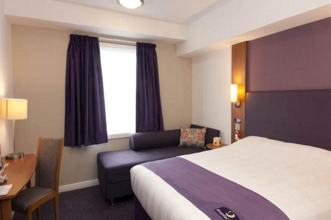 Premier Inn London Райсліп Екстер'єр фото