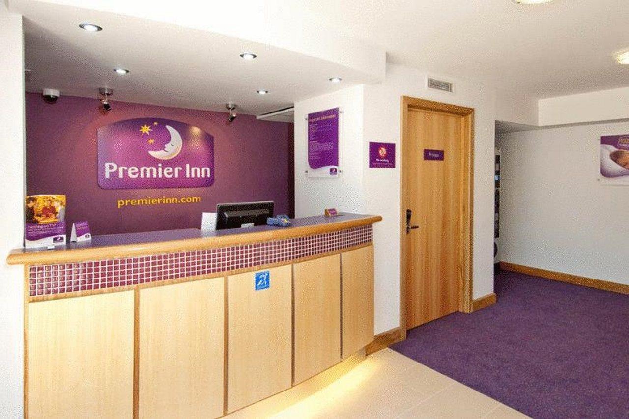 Premier Inn London Райсліп Екстер'єр фото